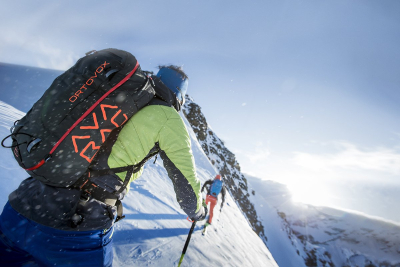 Ako si vybrať batoh na skialp